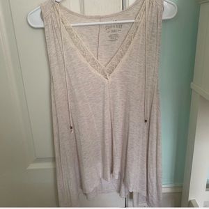 V-Neck Tank Top with Lace Decal